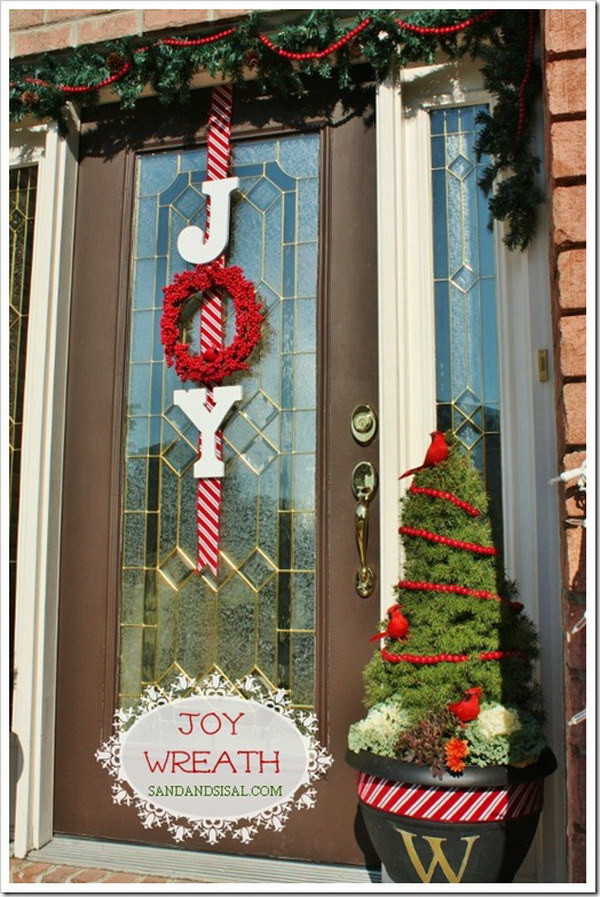DIY Christmas Wreaths For Front Door
 20 Creative DIY Christmas Door Decoration Ideas