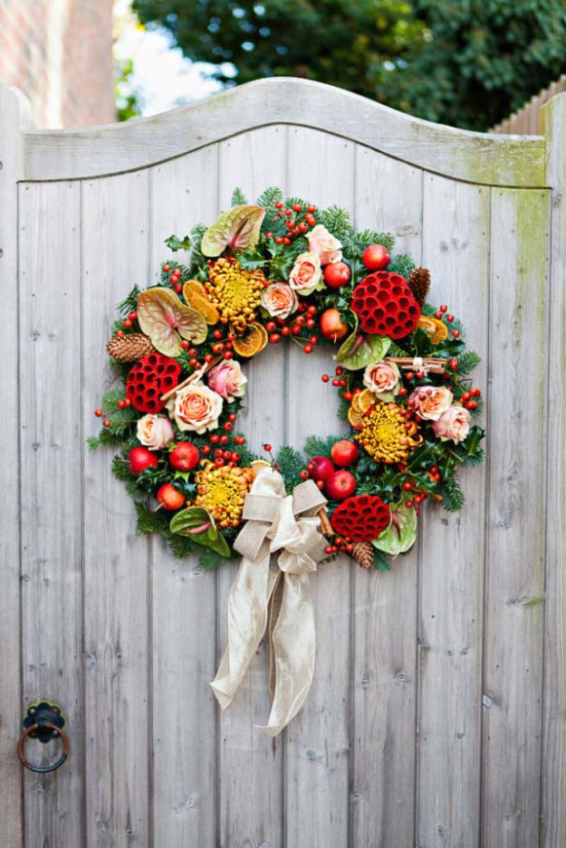 DIY Christmas Wreaths For Front Door
 26 DIY Holiday Wreaths To Make For Christmas Decor