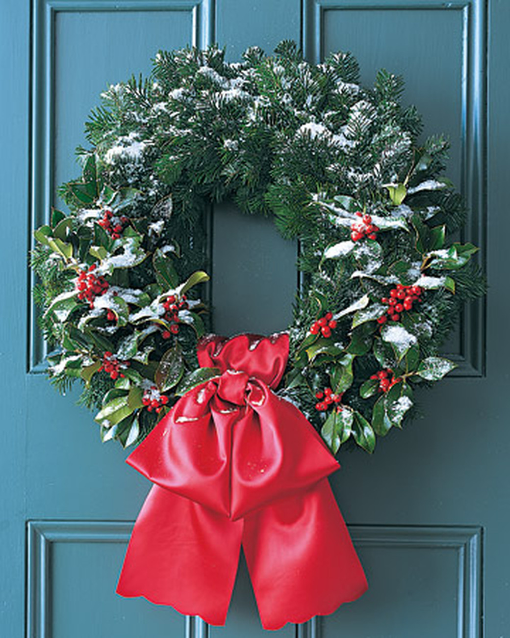 DIY Christmas Wreaths For Front Door
 Our Favorite DIY Holiday Wreaths for your Front Door