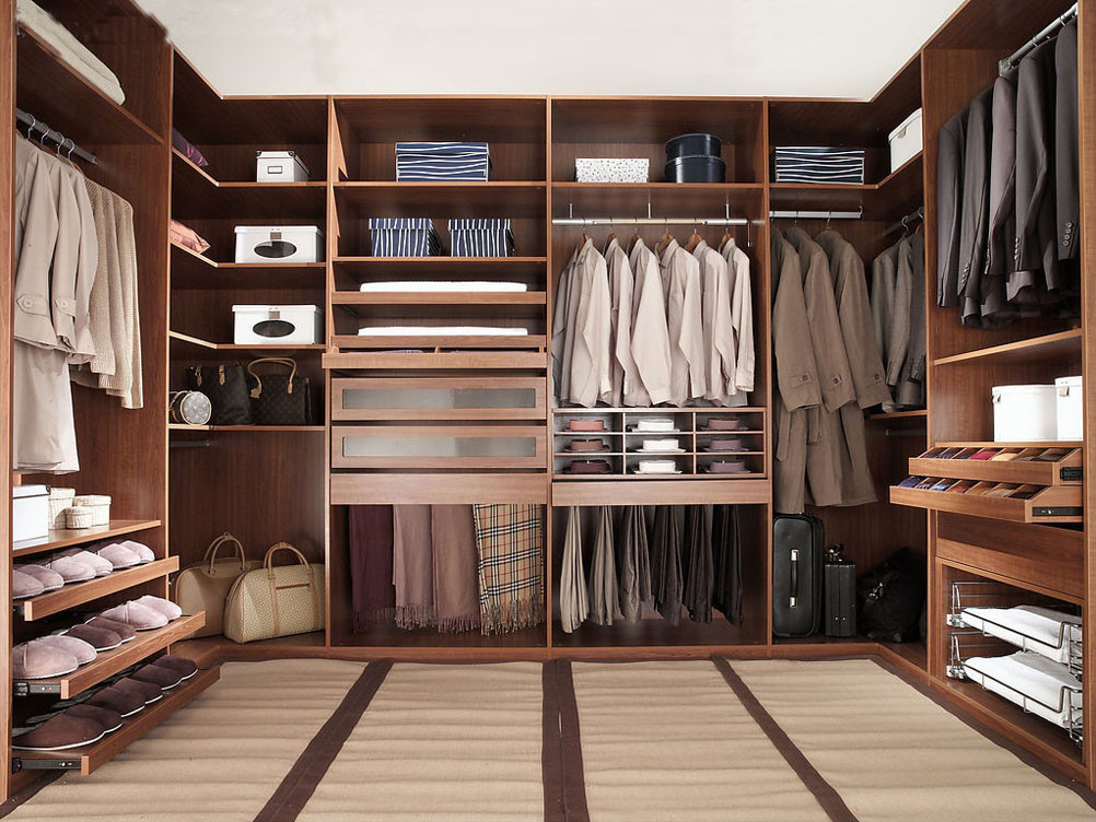 DIY Closet Plans
 Easy DIY How to Build a Walk In Closet Everyone Will Envy