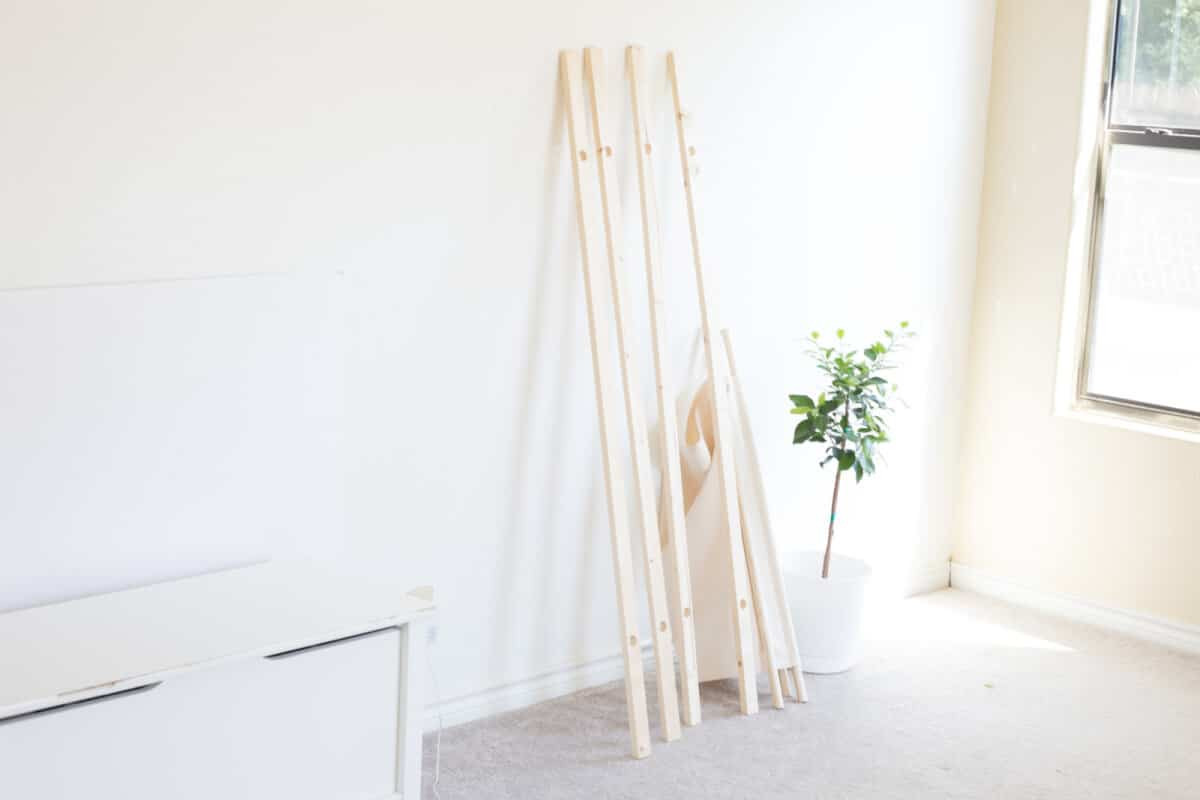 DIY Clothes Rack Wood
 [DIY] How to make a wooden clothing rack for your toddler