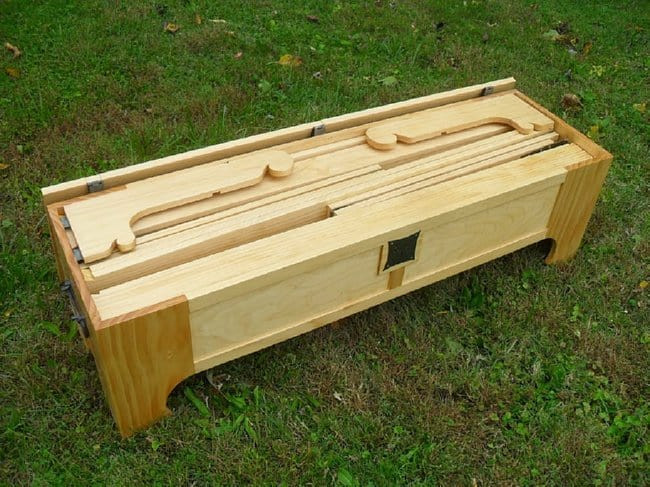DIY Collapsible Wooden Box
 Looks Like A Hope Chest But Is Actually A Brilliant Bed In