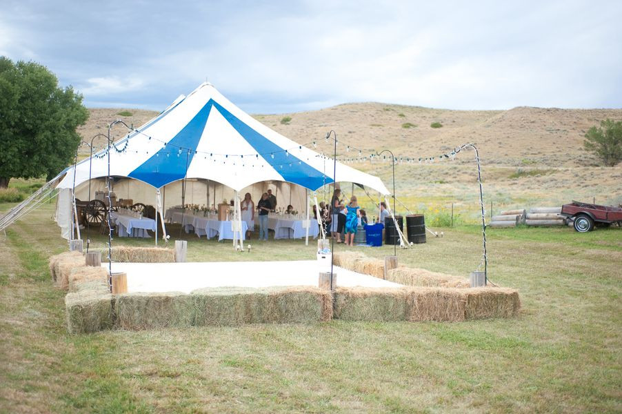 DIY Dance Floor Outdoor
 Chris & Ali’s DIY Country Wedding