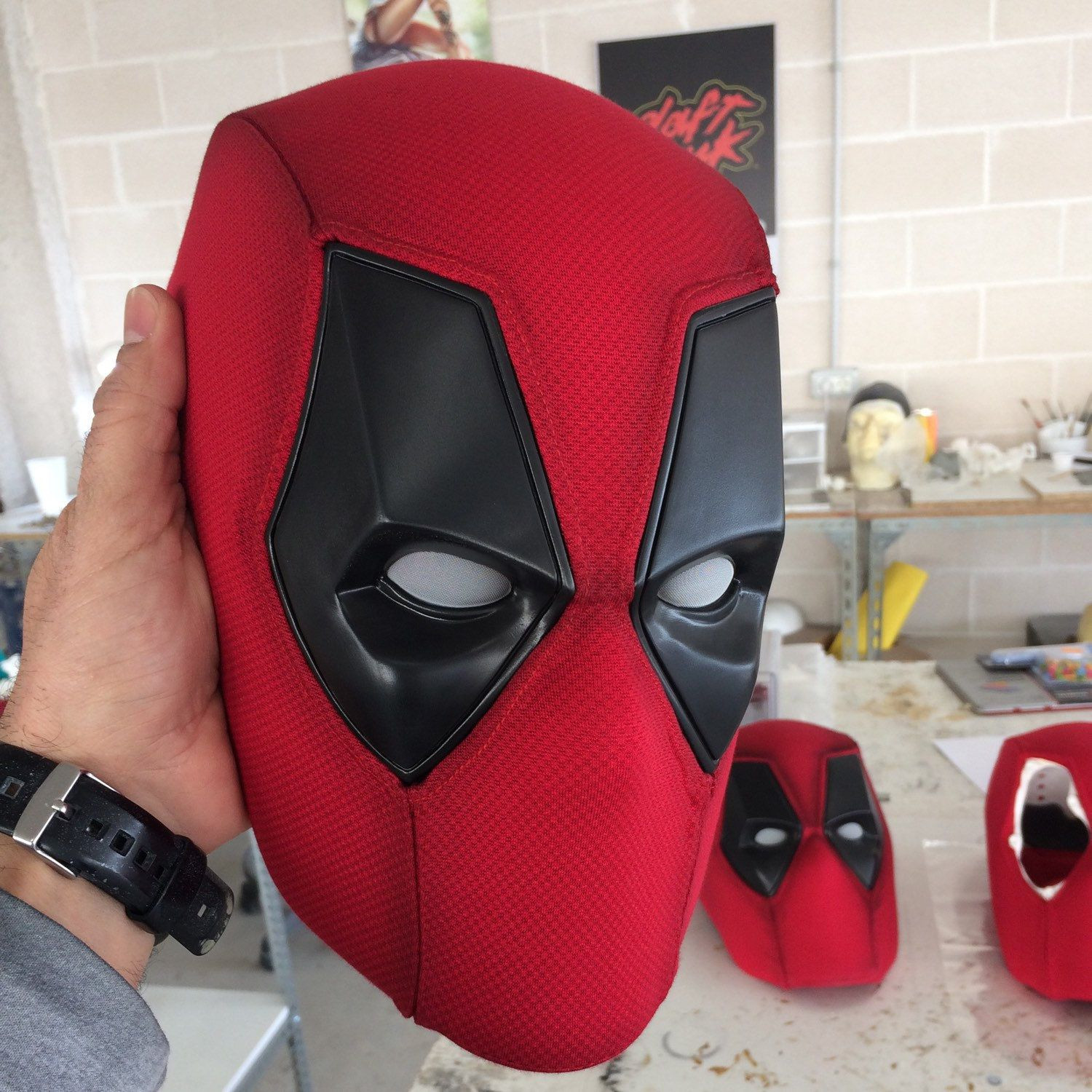 DIY Deadpool Mask
 Finished mask go to send