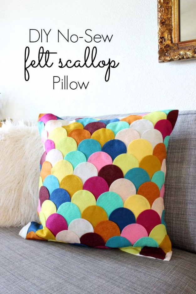 DIY Decor Pillows
 37 DIY Pillows That Will Upgrade Your Decor In Minutes