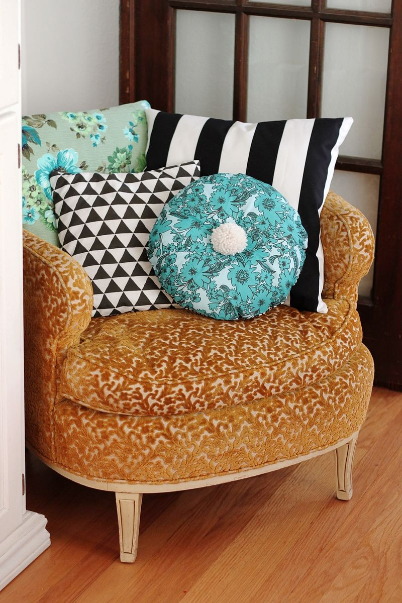 DIY Decor Pillows
 Refresh Your Space with a Pretty Pillow DIY – A Beautiful Mess