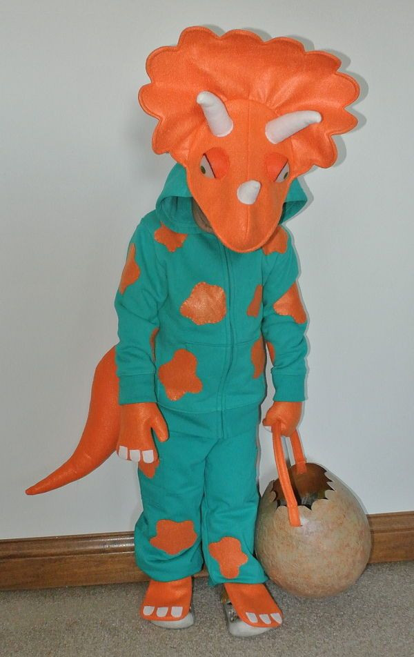 DIY Dinosaur Costume For Adults
 70 best images about Easy Halloween Costumes on Pinterest