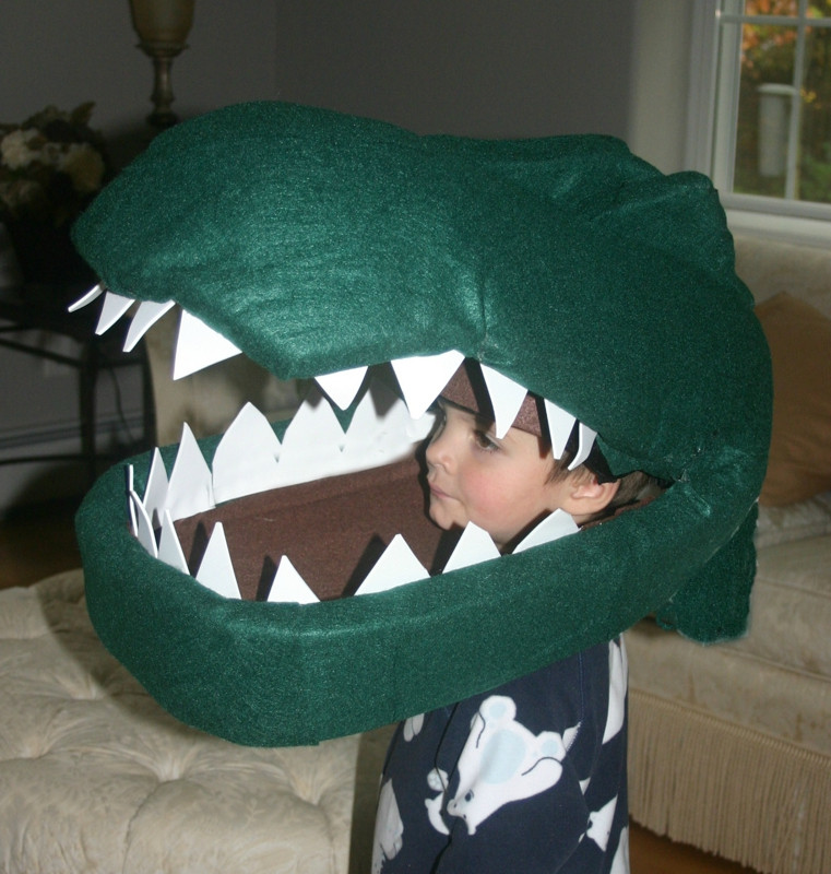 DIY Dinosaur Costume For Adults
 Homemade Halloween Costume How To Make A Dinosaur Cos