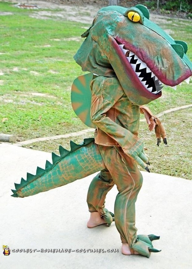 DIY Dinosaur Costume For Adults
 Awesome Homemade Spinosaurus Dinosaur Costume
