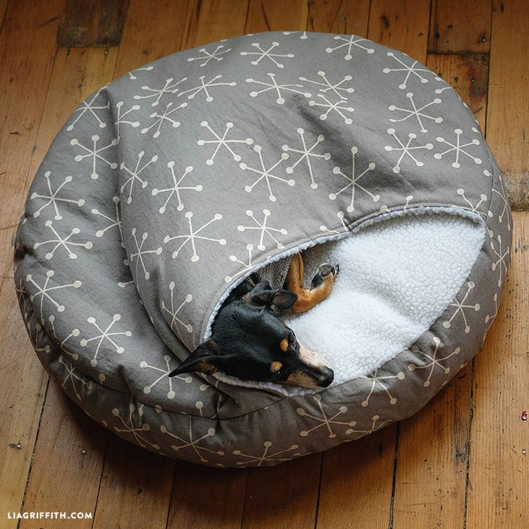 DIY Dog Bed Cover
 How to Make a DIY Burrow Dog Bed