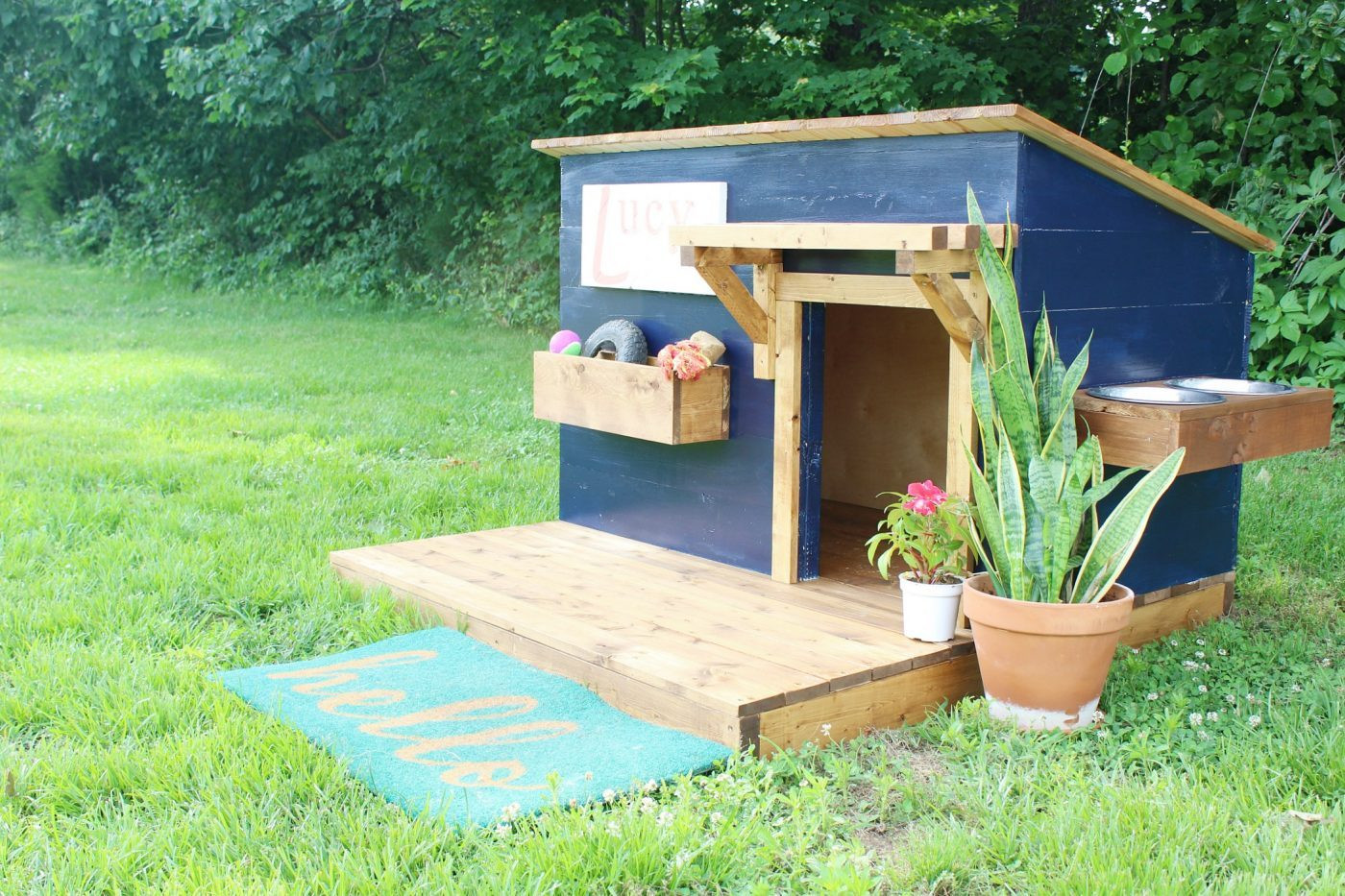 DIY Dog House Plans
 DIY Doghouse with Deck Toy Box and Food Bowl