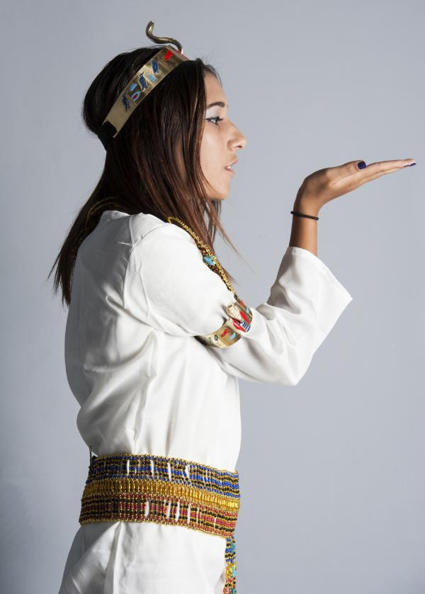 DIY Egyptian Costume
 How to Make a Homemade Egyptian Costume 8 steps