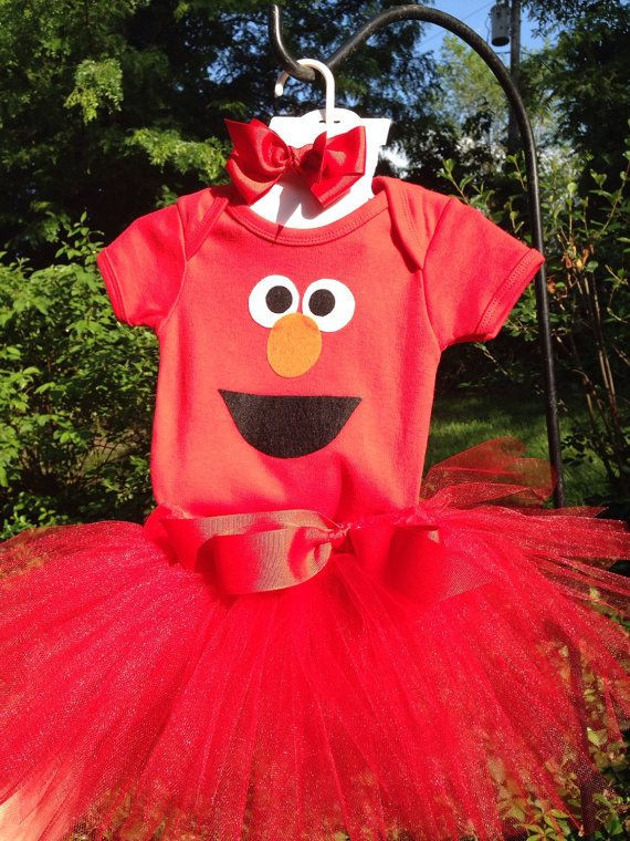 DIY Elmo Costume
 Baby Elmo Costume with body suit tutu and hairbow by