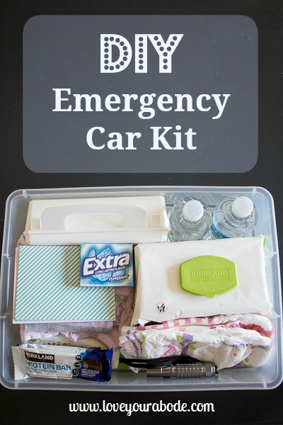 DIY Emergency Kits
 DIY Car Emergency Kit organized essentials in the car