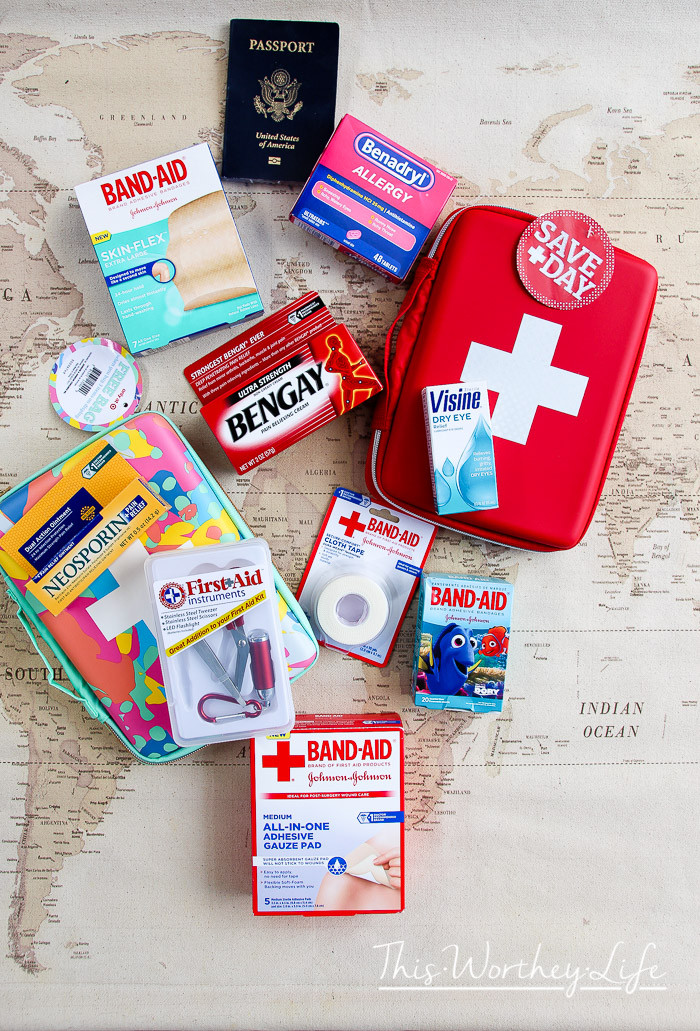 DIY First Aid Kits
 FREE Printable