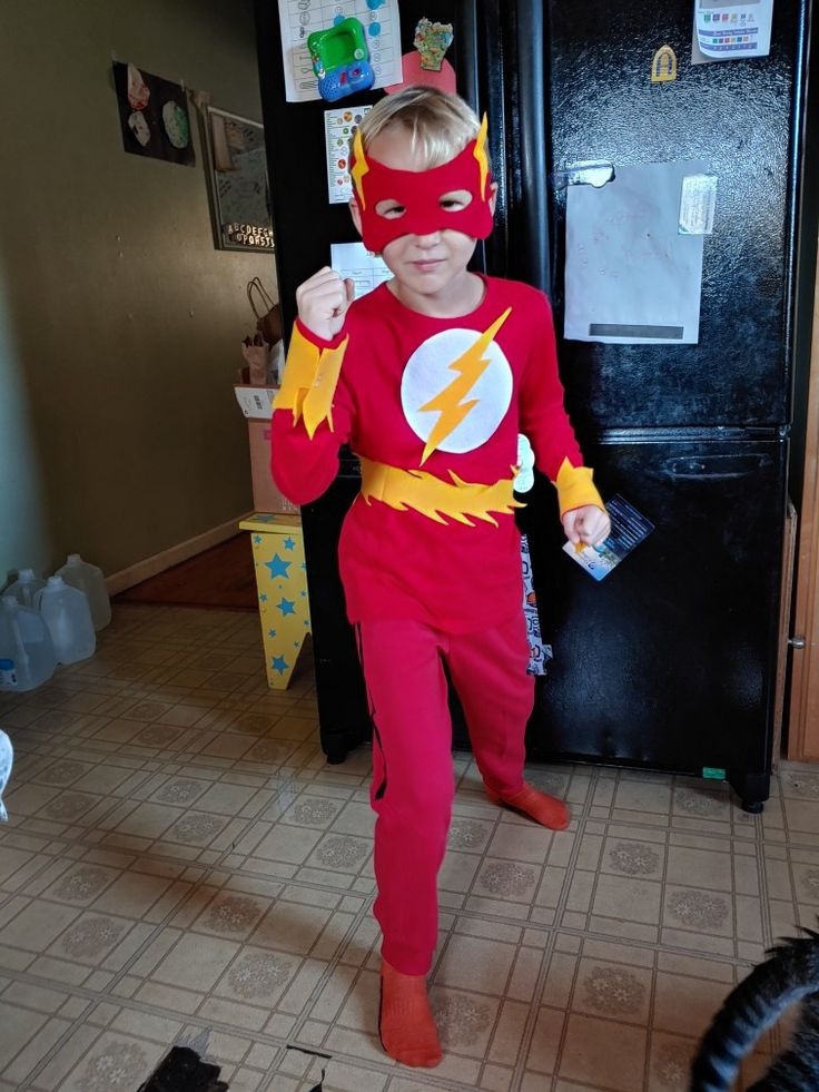 DIY Flash Costume
 DIY Flash costume
