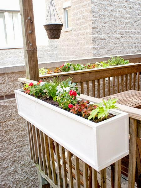 DIY Flower Boxes
 DIY flower boxes think we ll do this on the front deck