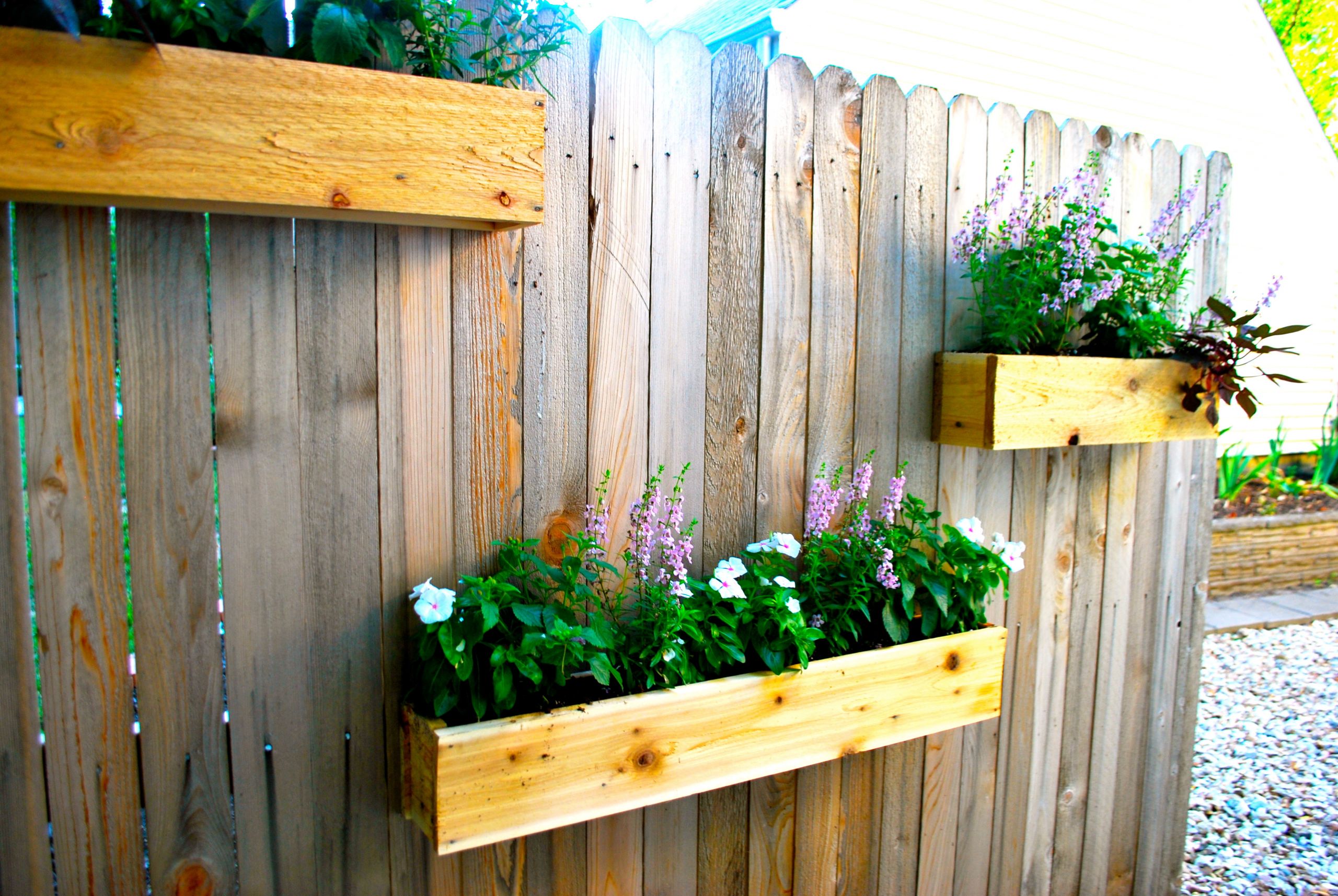 DIY Flower Boxes
 Yard Update and DIY Cedar Planter Boxes