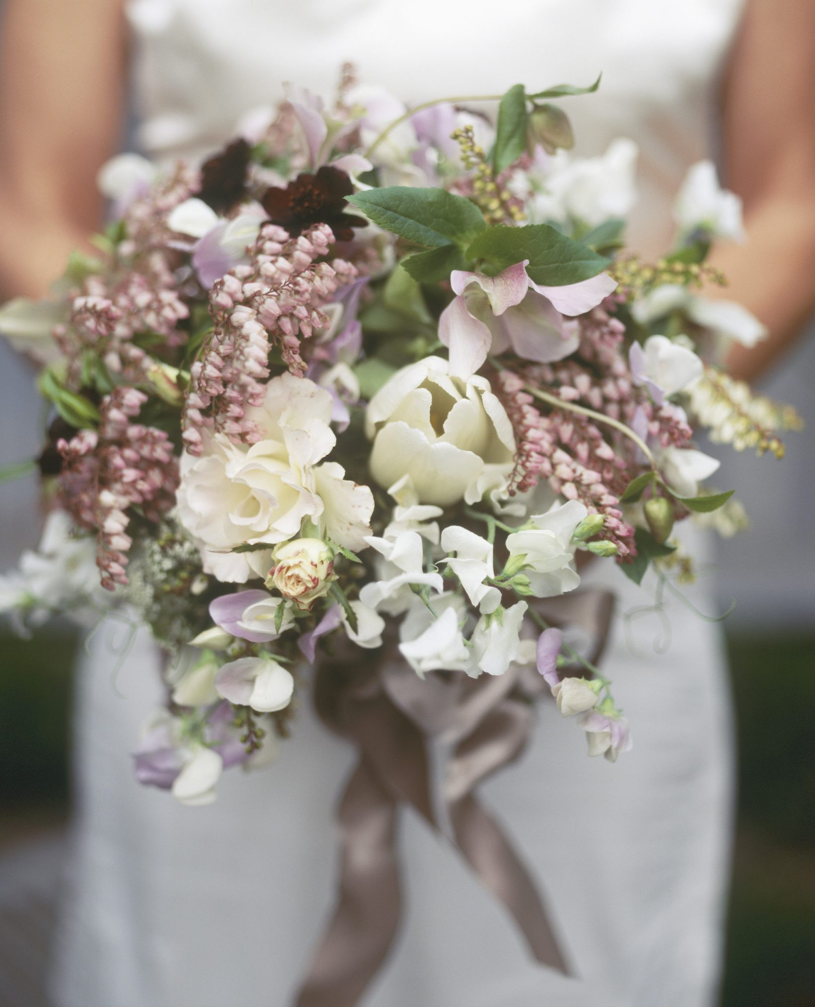 DIY Flowers Wedding
 Tips for DIY ing Your Wedding Bouquet — How to Arrange