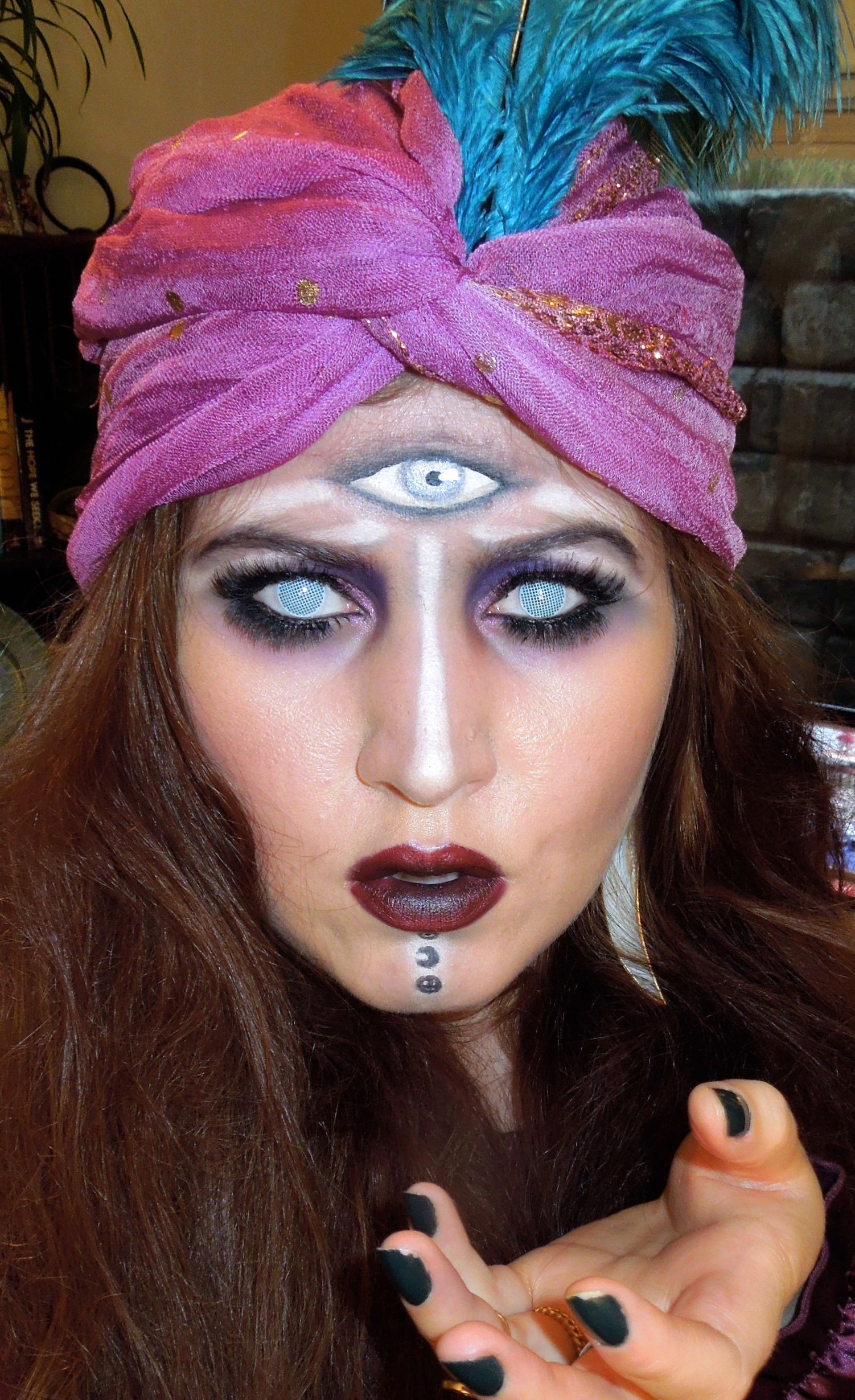 DIY Fortune Teller Costume
 Halloween Fortune Teller look perfect for Tarot Reader