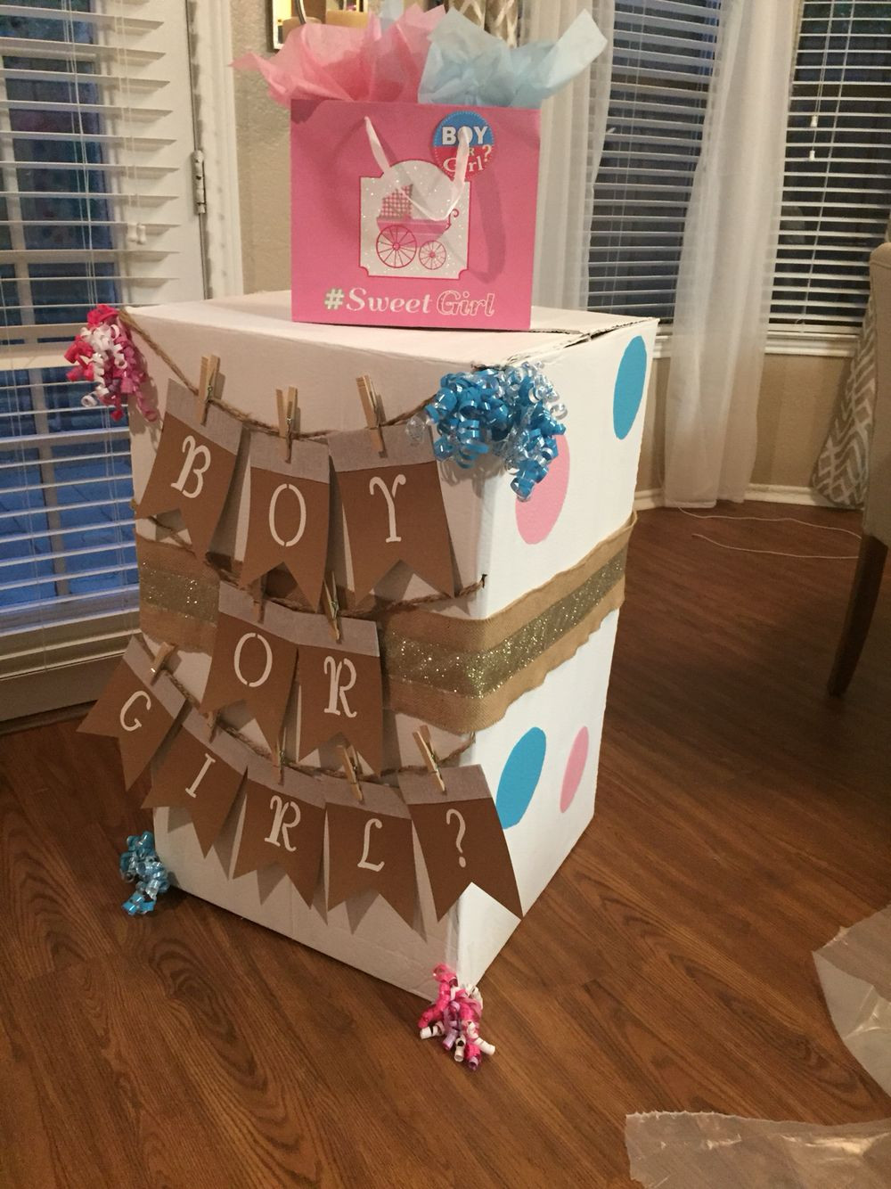 DIY Gender Reveal Box
 Gender reveal balloon box DIY Pinterest