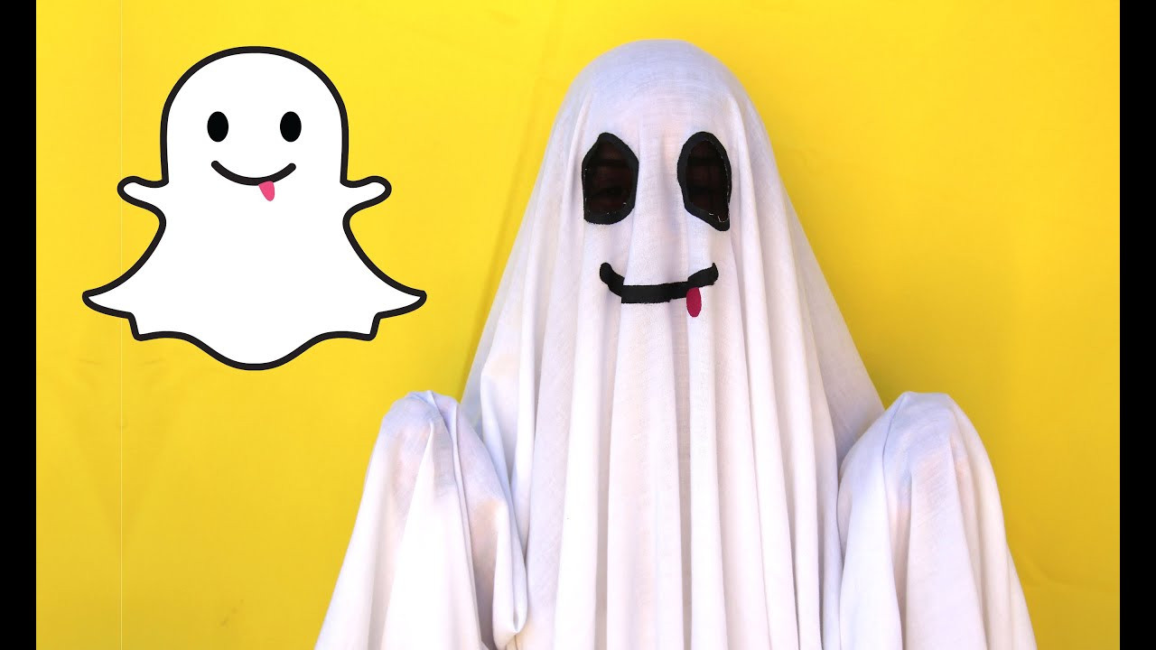 DIY Ghost Costume
 DIY Easy Halloween Costume Snapchat Ghost Lucykiins