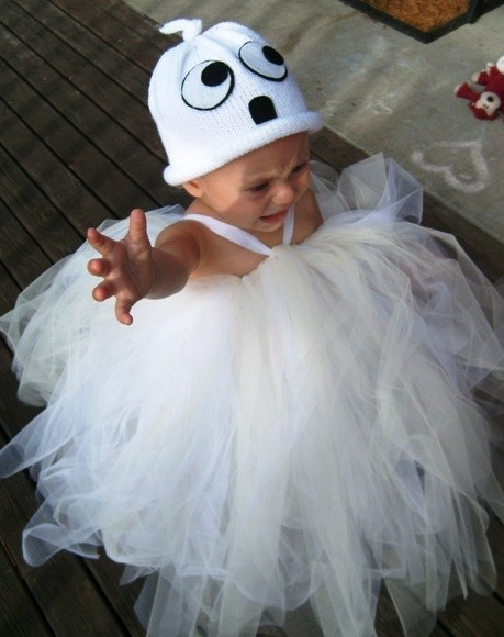 DIY Ghost Costume
 Forever Fairytales DIY Halloween Costumes Too Cute