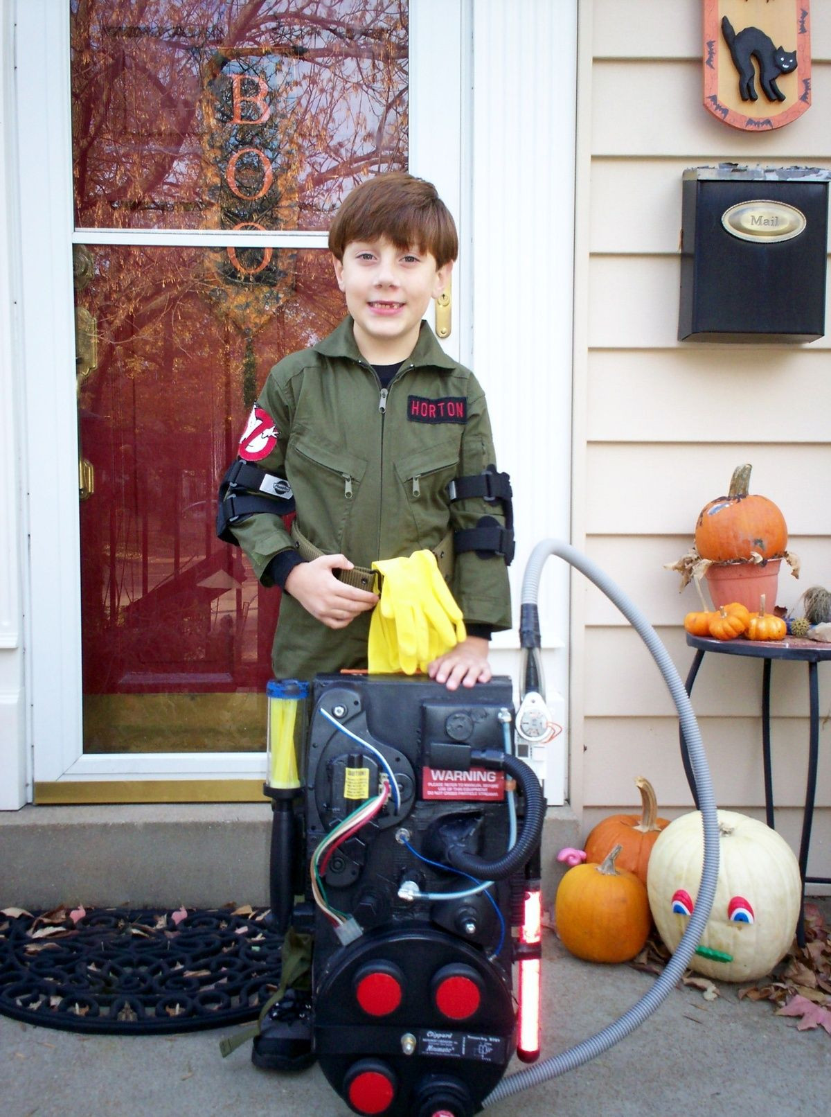 DIY Ghostbuster Costume
 c6a2b2b68ff1b965e9aacb652ea8279f 1 200×1 612 pixels