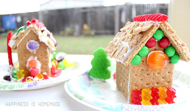 DIY Gingerbread House Graham Crackers
 How to Make Graham Cracker Gingerbread Houses Happiness