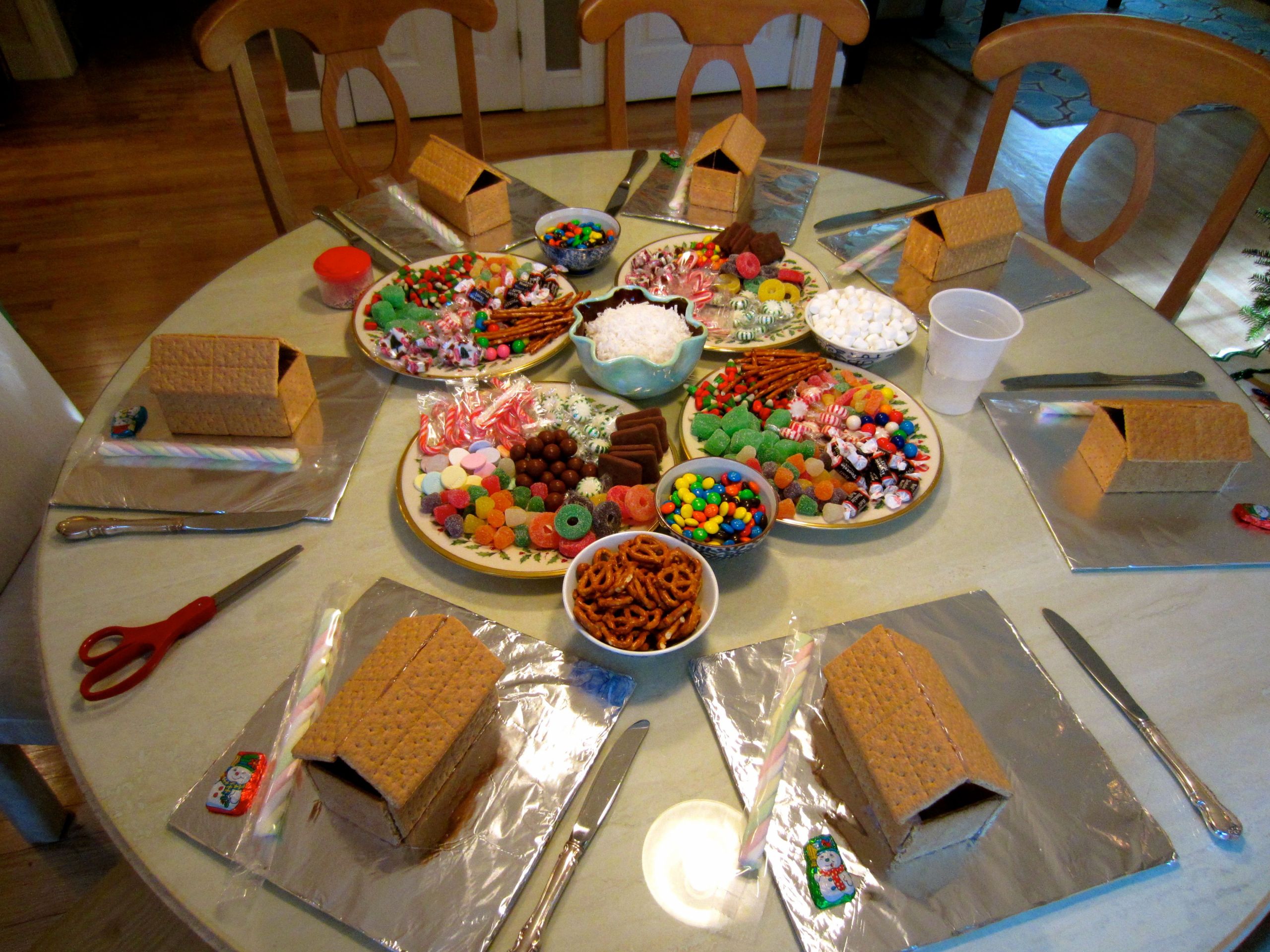 DIY Gingerbread House Graham Crackers
 DIY graham cracker gingerbread houses DIY candy