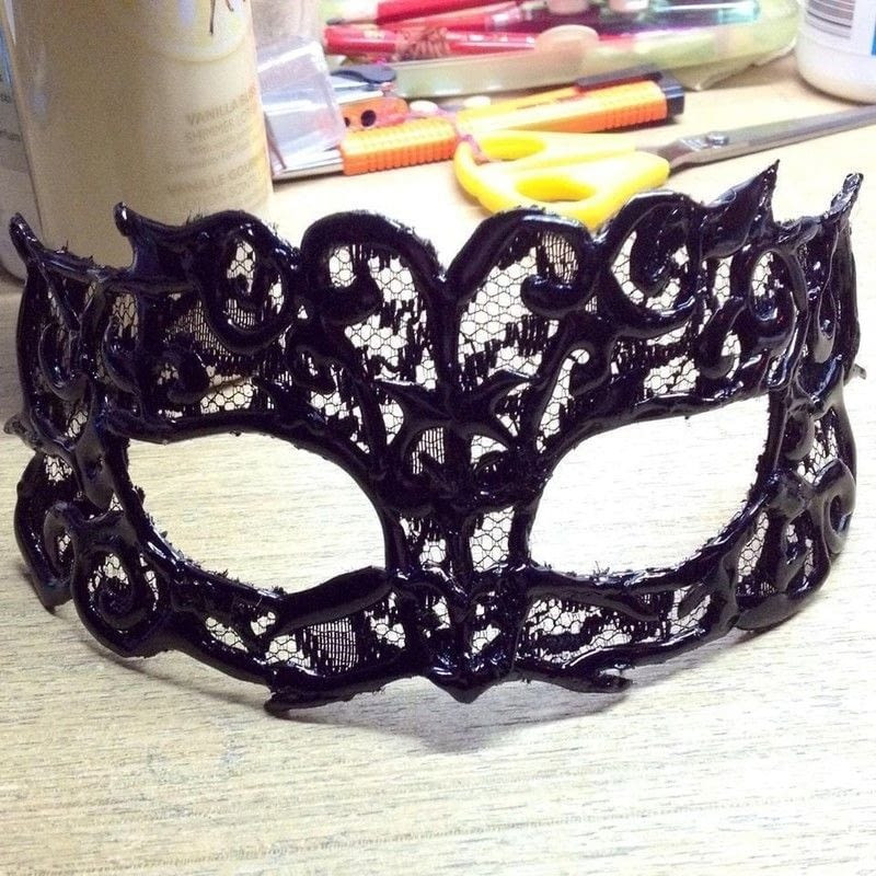 DIY Glue Face Mask
 Diy Lace Masquerade Mask Using Hot Glue · How To Make A