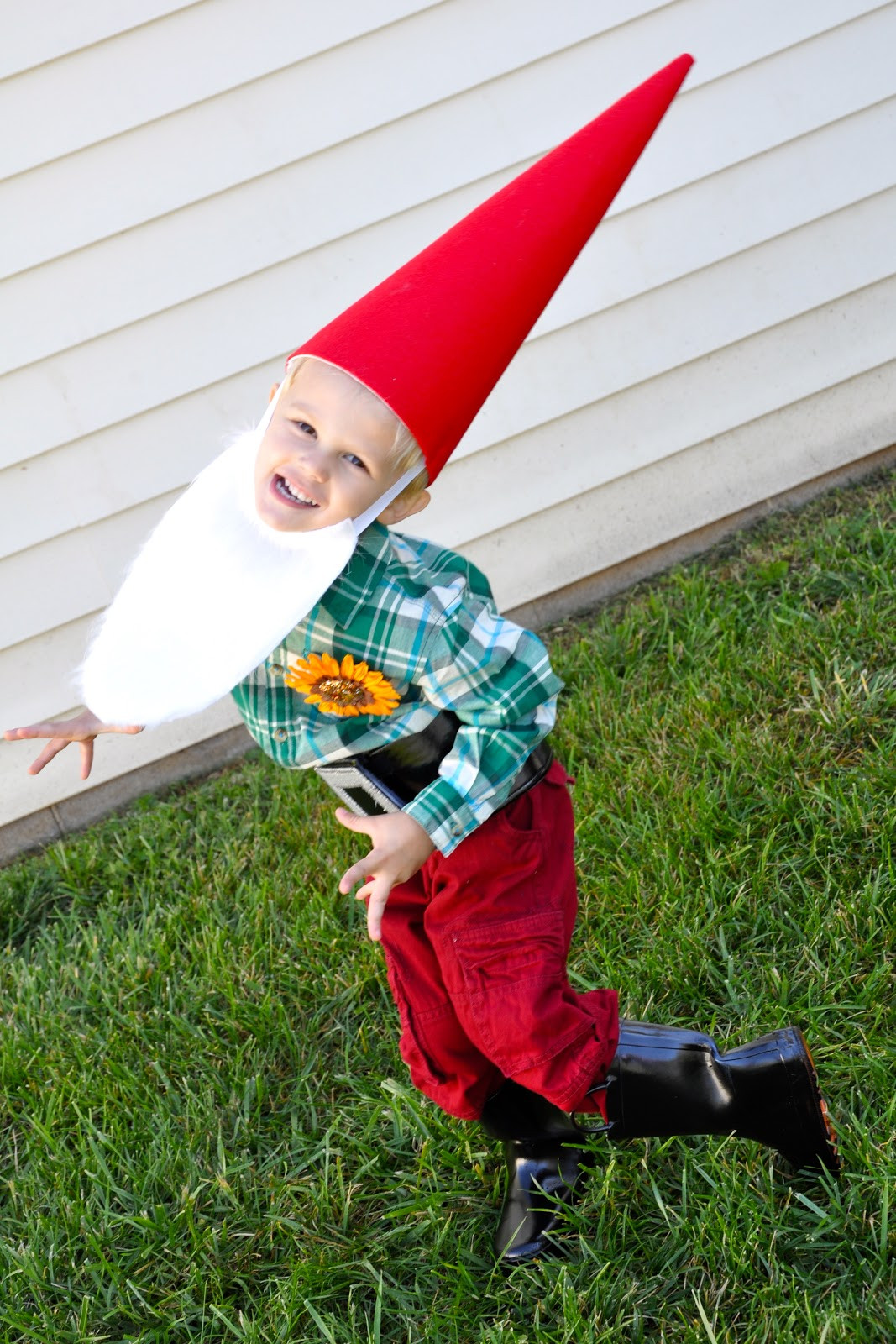 DIY Gnome Costume
 Little Bit Funky my little Gnomie how to DIY a gnome