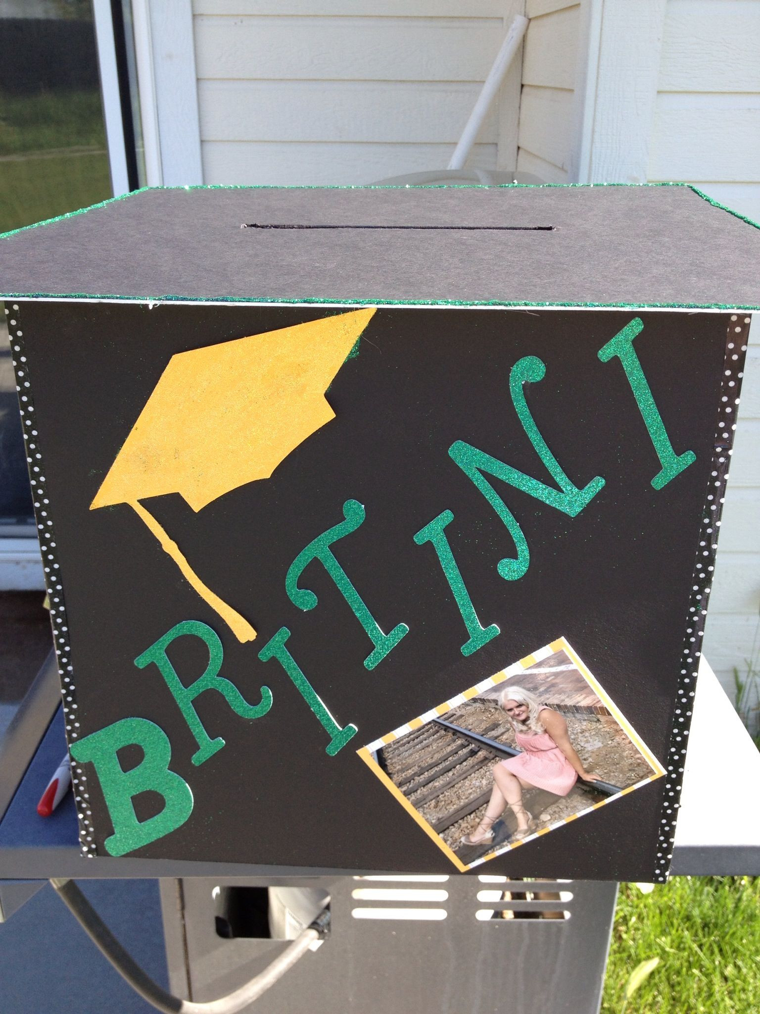 DIY Graduation Card Box
 DIY graduation card box