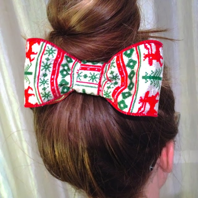 DIY Hair Piece
 la vie DIY 12 Days of Christmas DIY Hair Pieces giveaway