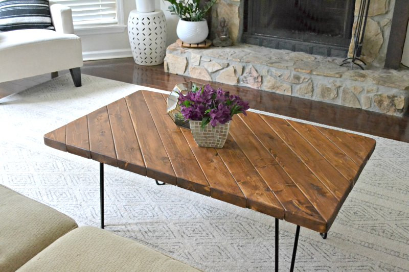 DIY Hairpin Coffee Table
 My 15 Minute DIY Hairpin Leg Coffee Table • Ugly Duckling