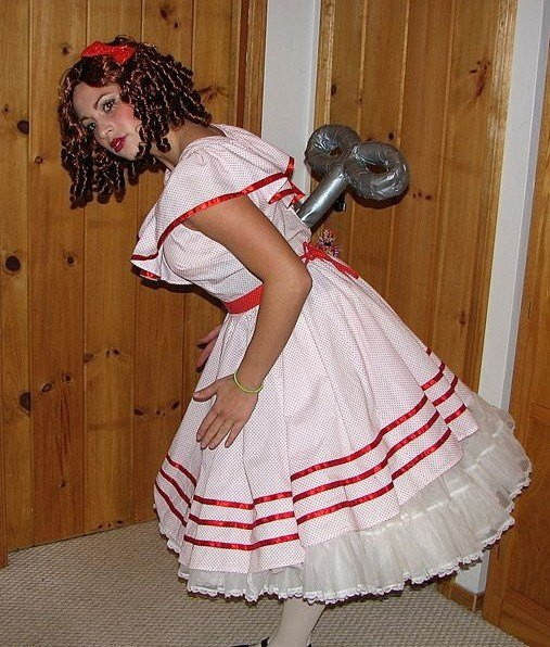DIY Halloween Costume Ideas For Adults
 18 EASY LAST MINUTE HALLOWEEN COSTUME IDEAS FOR THE LAZY