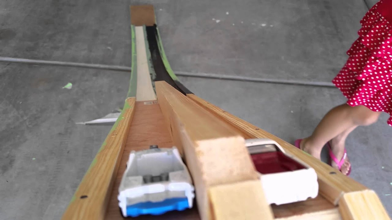 DIY Hot Wheels Track
 Hotwheels wood track project