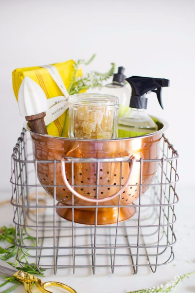 DIY Housewarming Gift Basket
 15 The Best DIY Housewarming Gifts That You Can Make To