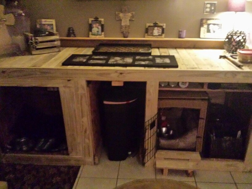 DIY Indoor Dog Kennel Plans
 Diy indoor dog kennels made from pallets They look so