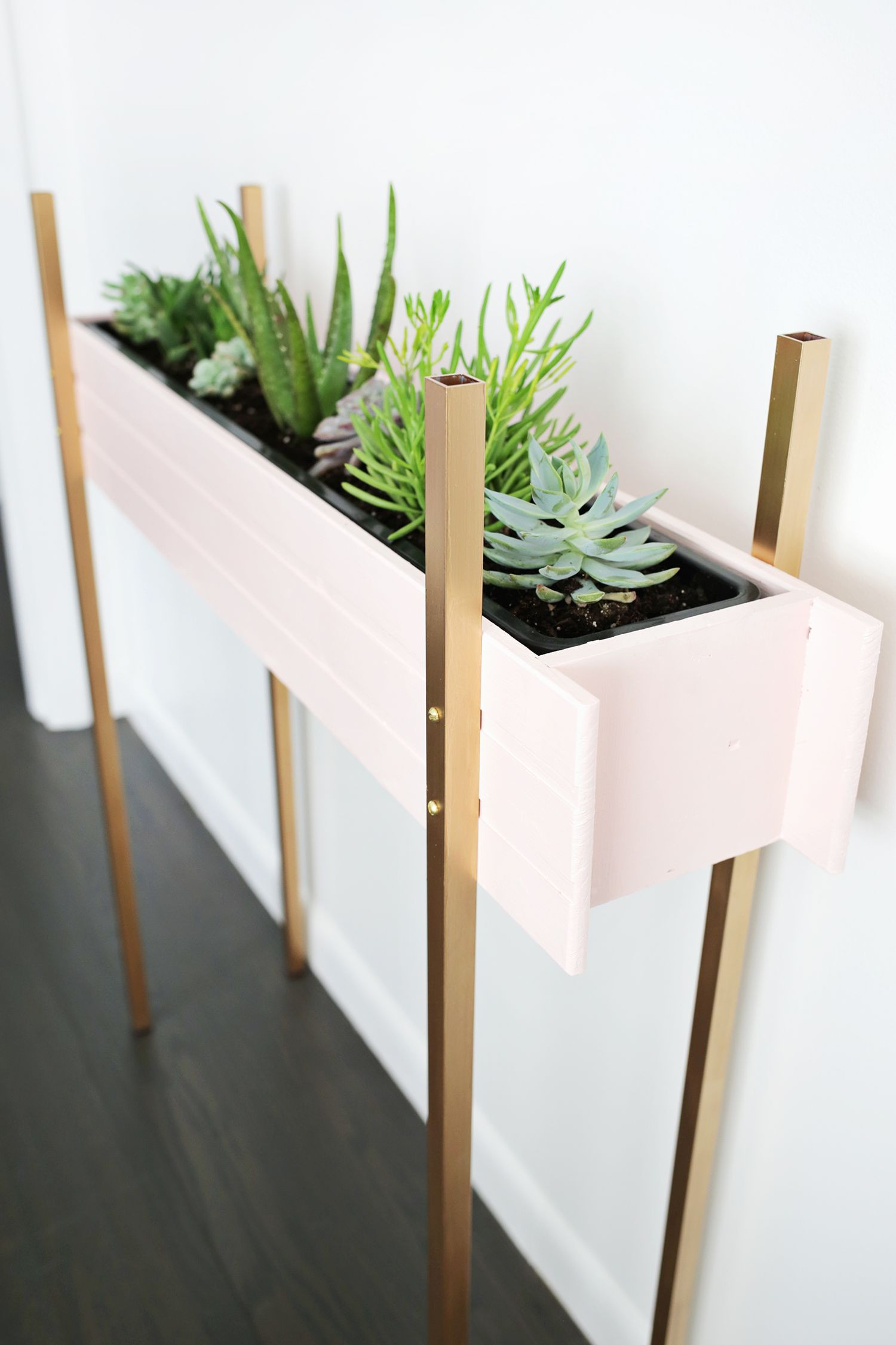 DIY Indoor Planter Box
 Skinny Planter Stand DIY