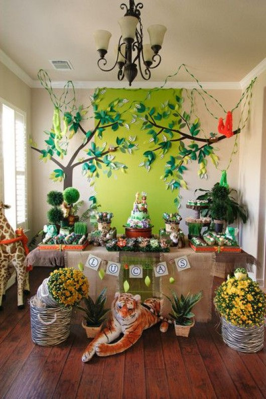 DIY Jungle Party Decorations
 Some Astonishing DIY Birthday Party Ideas for Zoo & Jungle