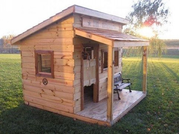 DIY Kids Forts
 DIY Kid’s Fort From Recycled Pallets