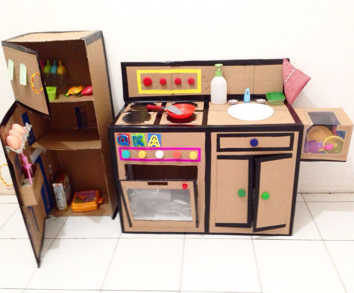 DIY Kids Kitchen Set
 DIY kitchen set from cardboard