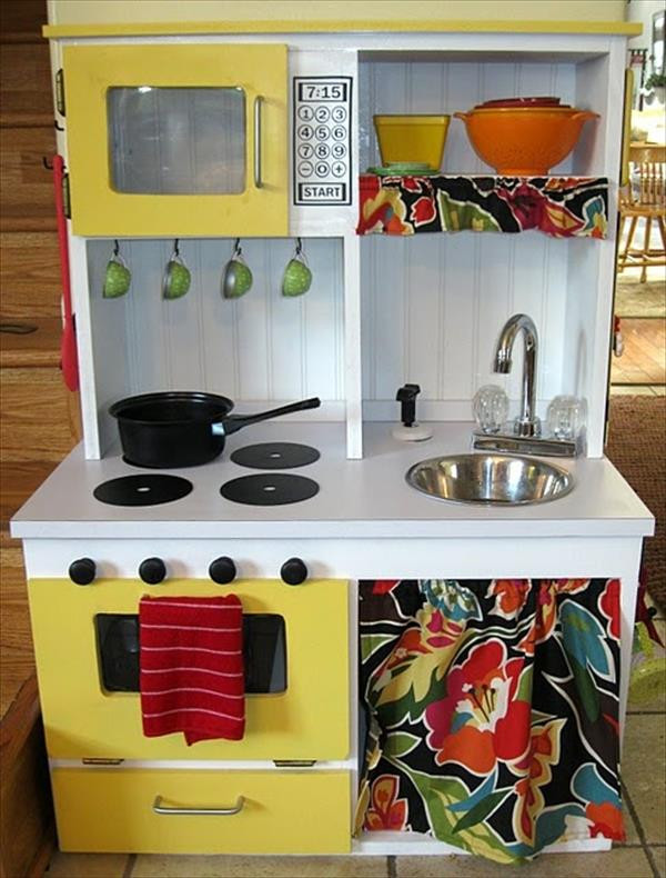 DIY Kids Kitchen Sets
 10 DIY Play Kitchen Sets