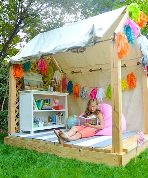 DIY Kids Outdoor Playhouse
 Amazing Pallet Playhouse for Your Kids