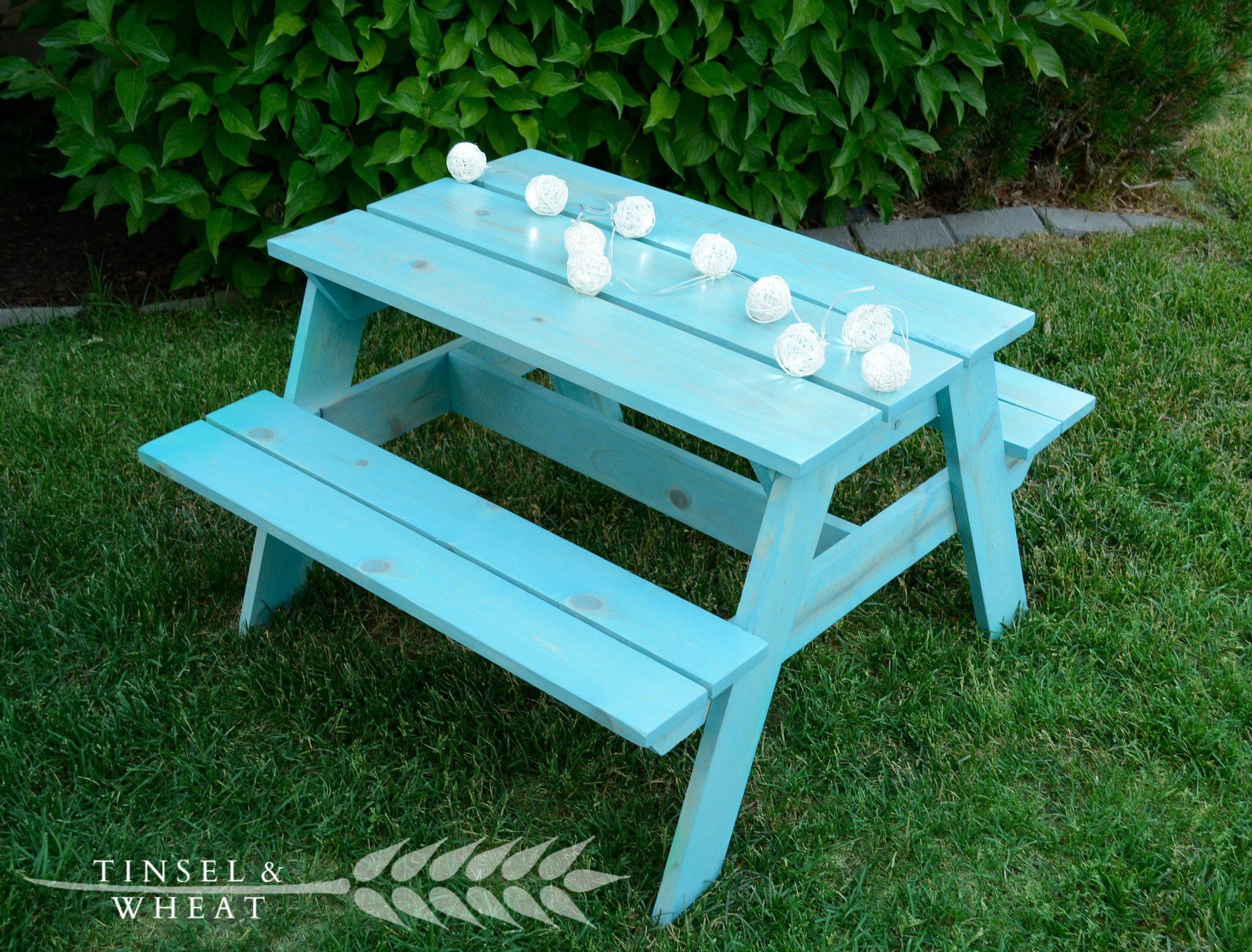 DIY Kids Picnic Table
 DIY Kids Picnic Table Plans From Anna White Tinsel Wheat
