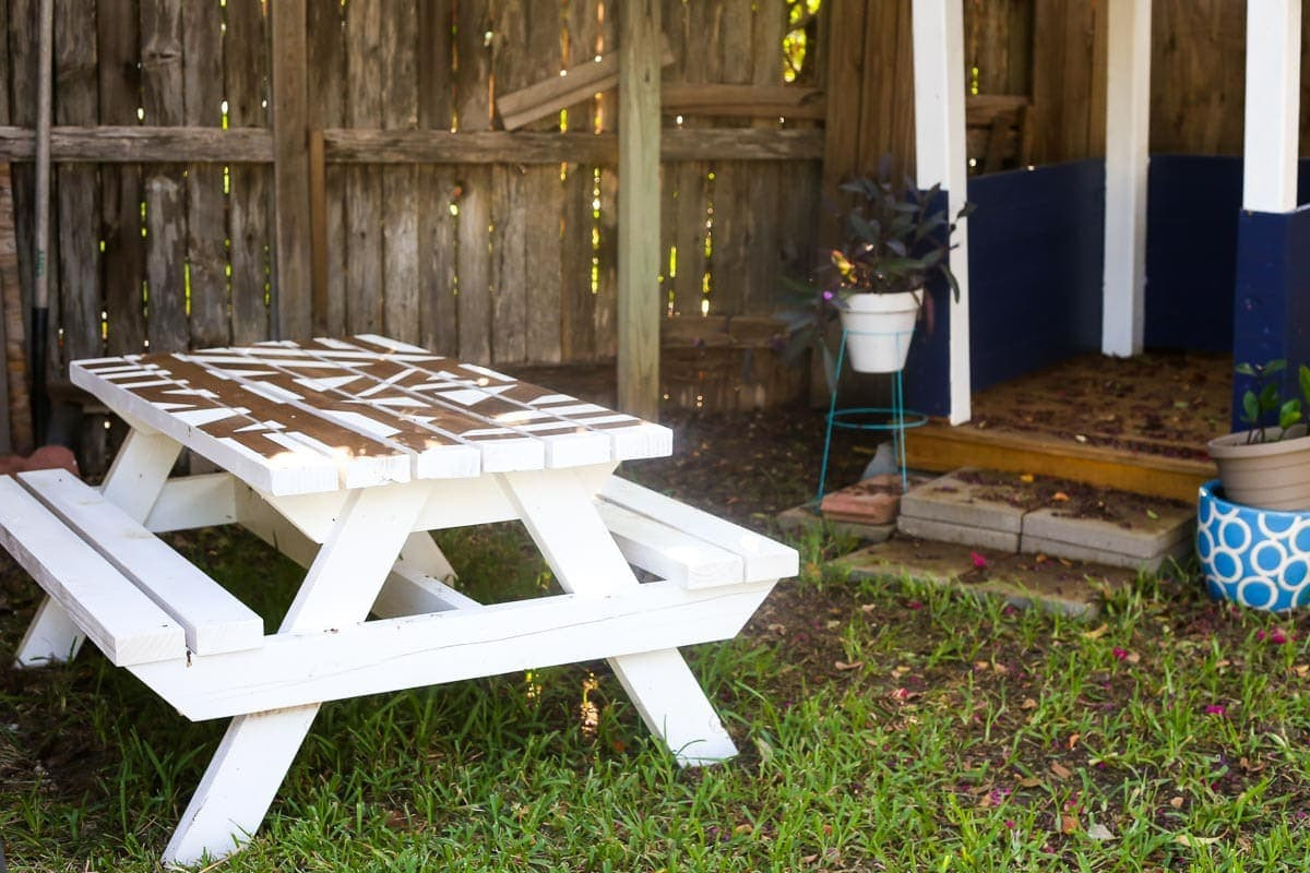 DIY Kids Picnic Table
 DIY Kids Picnic Table With a Geometric Painted Top Love