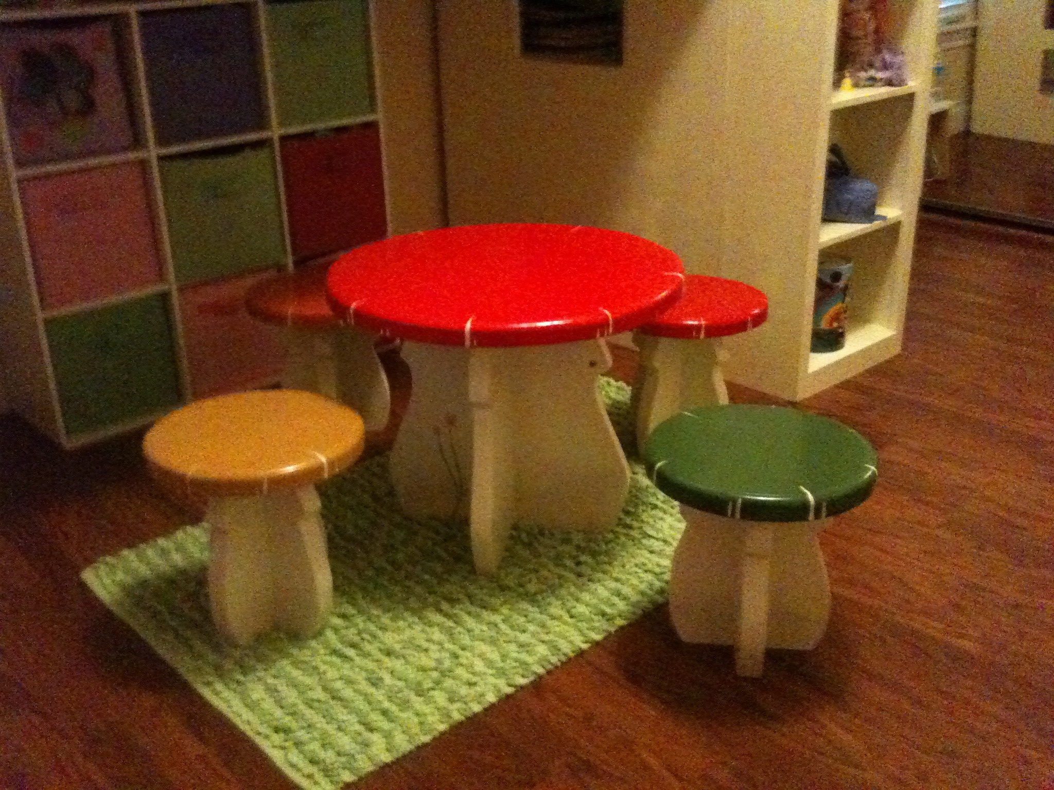 DIY Kids Table And Chairs
 DIY Kids Mushroom Table and Toad Stools updated 3