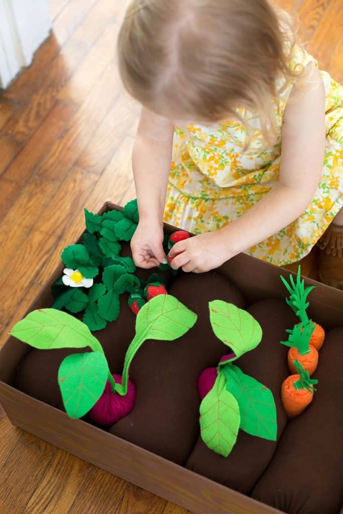 DIY Kids Toys
 20 Adorable DIY Toys Your Kids Will Love And Can Help Make
