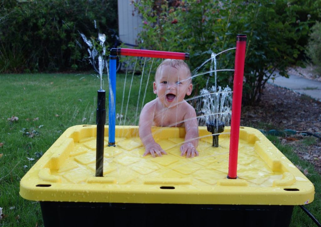 DIY Kids Water Table
 Water Table for the Kids